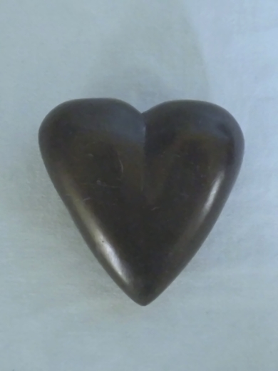 Herz schwarz aus Speckstein (H ± 7 B ± 6 cm)